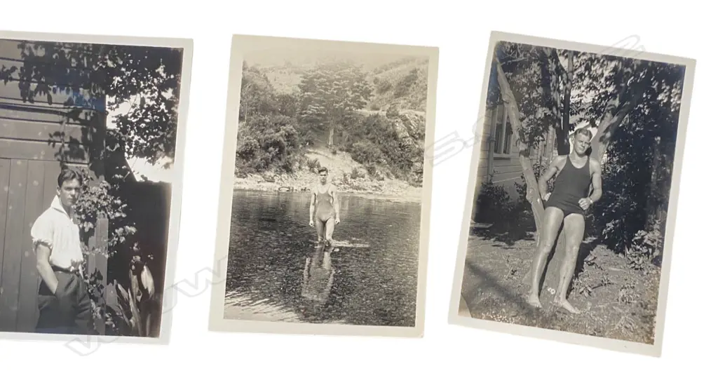 Unidentified photographer - Beach photographs of Leo Bensemann and friends, Image 1++